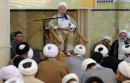 آیت الله مکارم شیرازی: درمقابل تحریم های آمریکا ، عجولانه اقدام نکنیم