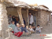 مدارسی از جنس سنگ و کلوخ و خشت