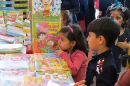 نگاه تخصصی به بخش کودک و نوجوان در نمایشگاه کتاب