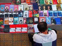 دردسرهای نویسندگی و نشر در عرصه ای با چالش های مزمن