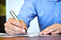 نوشتن کتاب ؛ شغل یا تفنن