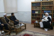 آیت الله مکارم شیرازی:دانشگاه باید بر اساتید،برنامه ها و کتاب های دانشگاهی نظارت کند
