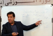 شاعر آیینی در پی واژگان مد شده نیست