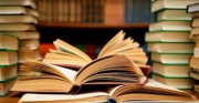11 عنوان کتاب دفاع مقدس با حضور وزیر اطلاعات در خرم آباد رونمایی شد