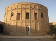 مرمت قلعه تاریخی اصفهان با همت یک سازمان غیردولتی
