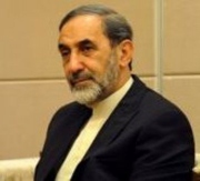 ولایتی:ایران و فرانسه می توانند به جنگ در منطقه پایان دهند