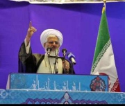 امام جمعه زنجان: آمریکا به هیچ وجه قابل اعتماد نیست
