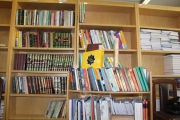       اهداء بخشی از کتابخانه شخصی پژوهشگر تاریخ آقای حسن خداکرمی به کتابخانه مجلس