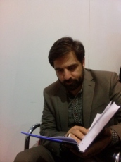 حضور مدیر کل فرهنگی و روابط عمومی مجلس شورای اسلامی در غرفه کتابخانه مجلس