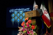 جشنواره شعر نیاوران به ارتقاء کیفیت شعر کمک می کند